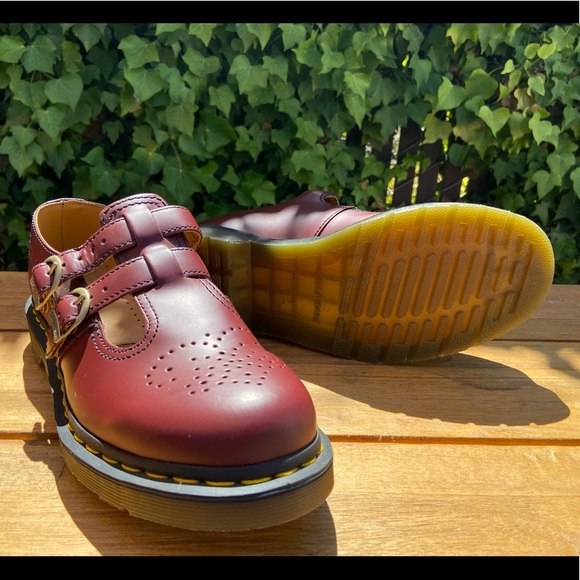 Dr. Martens Shoes - SMOOTH LEATHER MARY JANE Dr. Martens